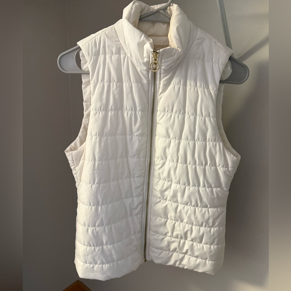 Michael Kors Women Collared Full Zip Chevron Quilted Puffer Vest SZ S Cream